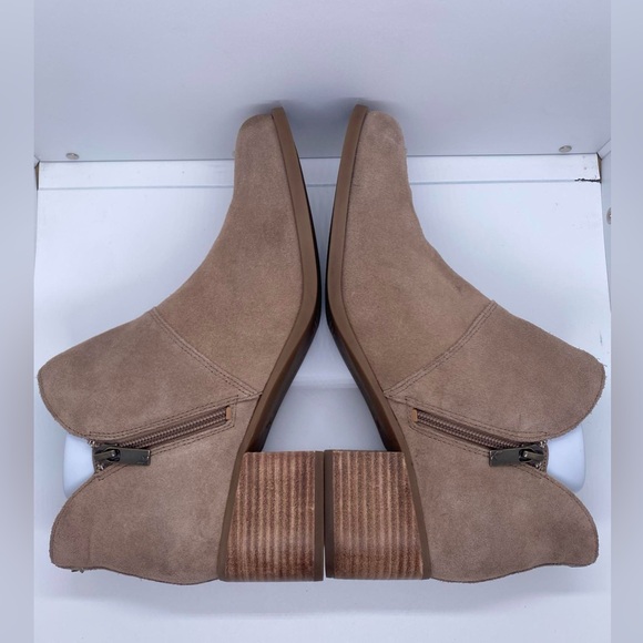 Koolaburra by UGG~Sofiya Suede Leather Side-Zip Ankle Boots Tan Size 10 - Picture 8 of 12